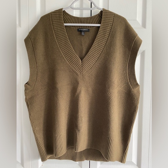 BANANA REPUBLIC Oversized Sweater Vest - Picture 2 of 4